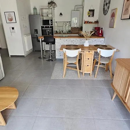 Ici, Vous Serez Comme Pierre, Bien Loti ! Hendaye