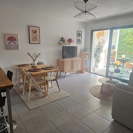 Ici, Vous Serez Comme Pierre, Bien Loti ! Apartment *